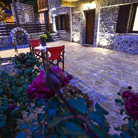 Ξενώνας Στροφυλιά Kato Sinikia Trikalon Esterno foto