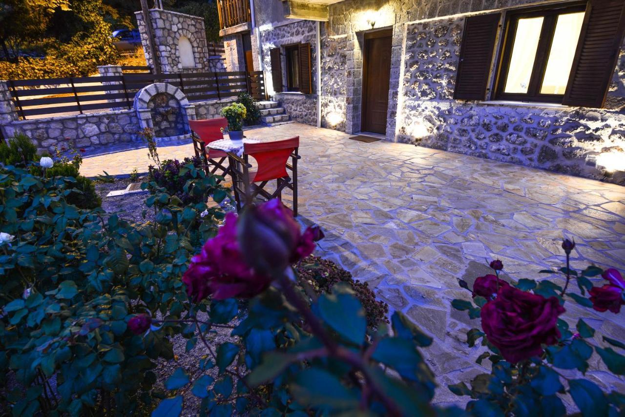 Ξενώνας Στροφυλιά Kato Sinikia Trikalon Esterno foto