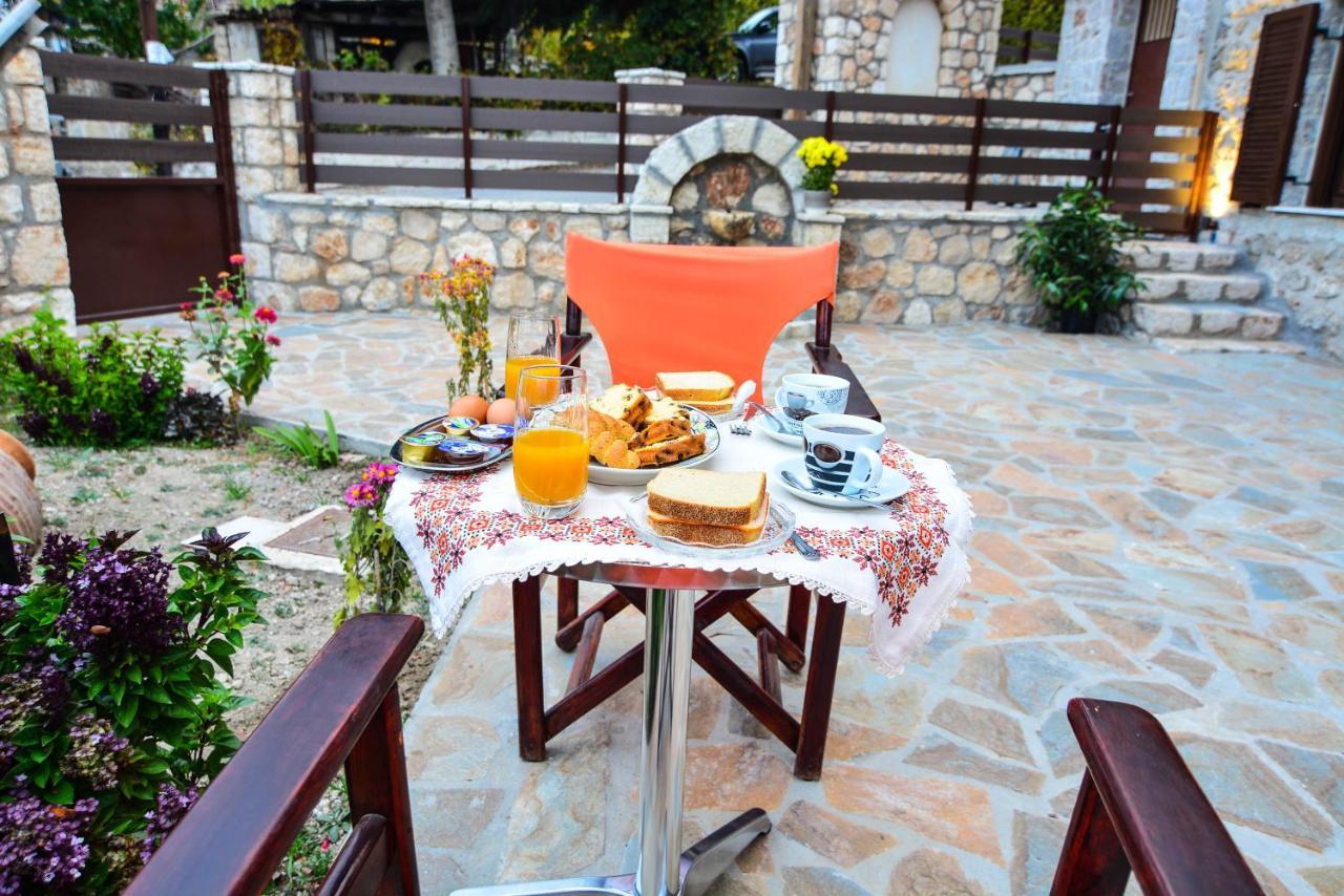 Ξενώνας Στροφυλιά Kato Sinikia Trikalon Esterno foto