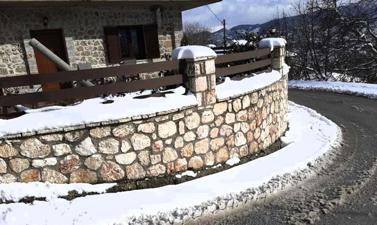 Ξενώνας Στροφυλιά Kato Sinikia Trikalon Esterno foto